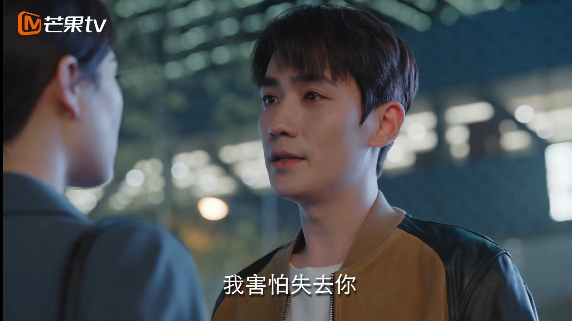 体操世界冠军回访母校开展励志讲座，体操世界冠军视频