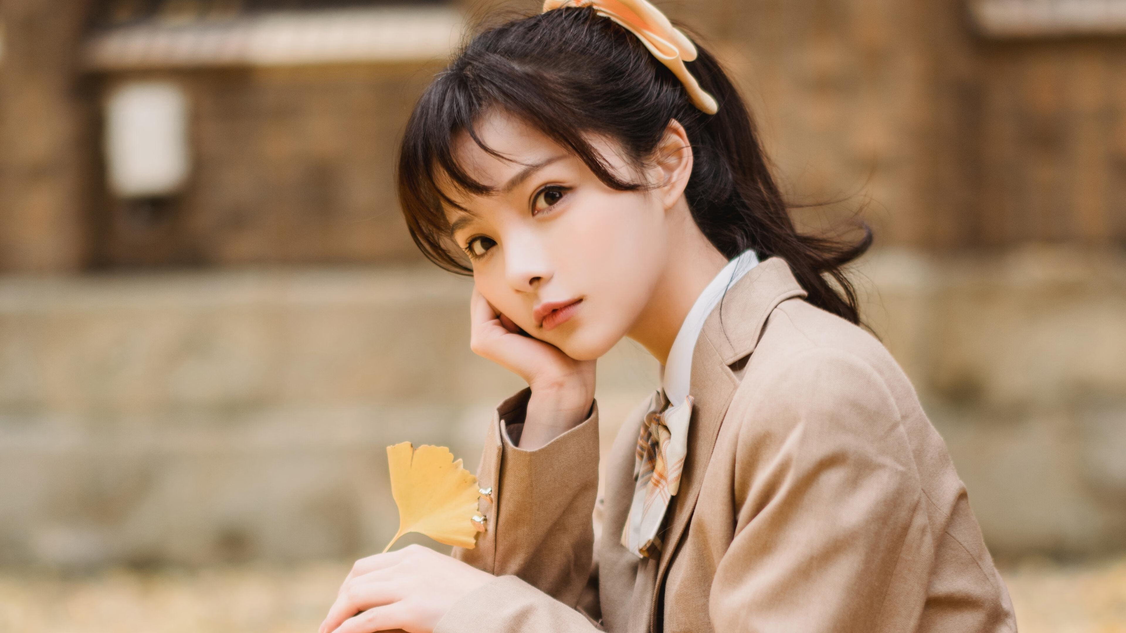 九游jiuyou-福特：凭借冷静的场上处理球，成为全黑队的节奏控制者，福特qos